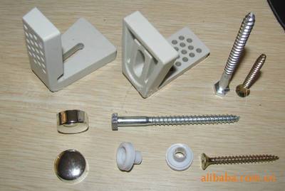 探索衛浴配件的細節之美 浴缸固定用7形L形腳墊